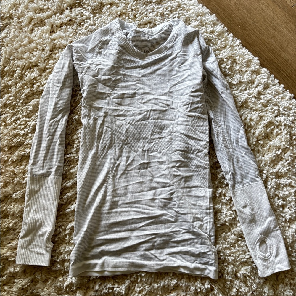 Lululemon swiftly tech long sleeve white size 4